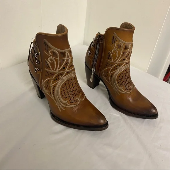 Cuadra Embroidered Brown Western Bootie Block Heel Size 8.5 - Picture 4 of 12